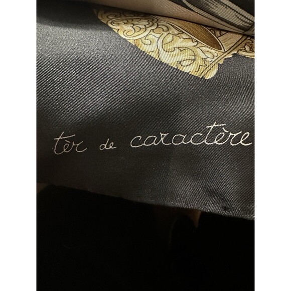 Jialin Lee Scarf ter de caractere Square 34 inch - Picture 5 of 6